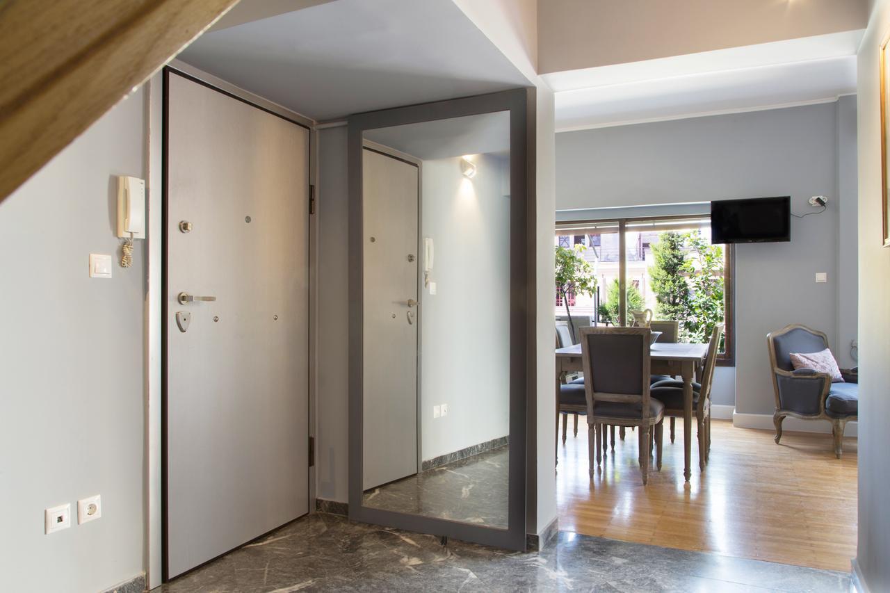 Apartamento Beautiful Penthouse In Athens With Outside Jacuzzi Exterior foto